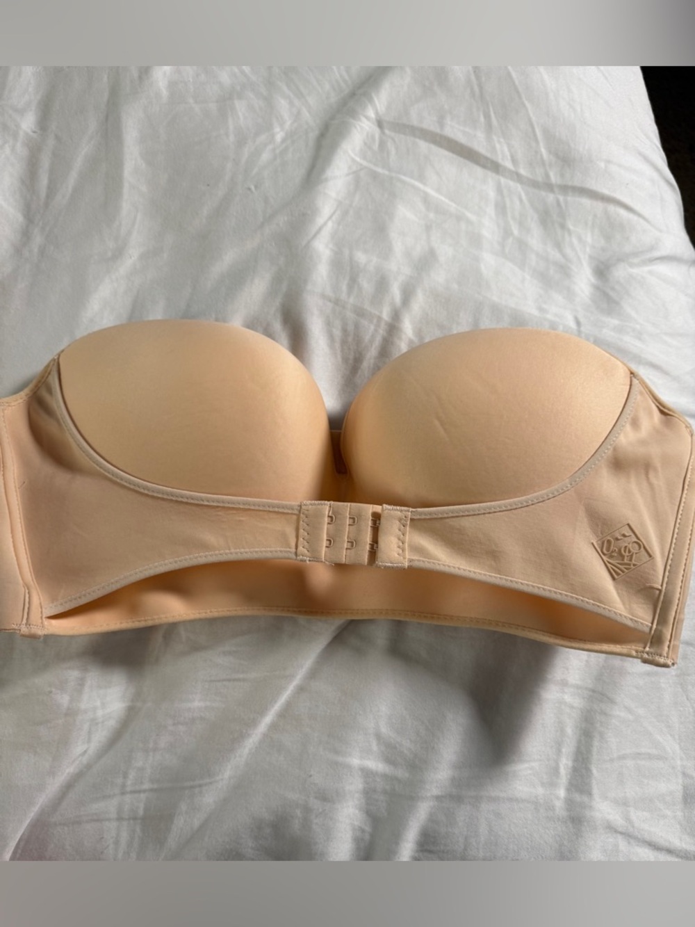 Women's strapless bras, underwired bandeau bra, invisible tube upper